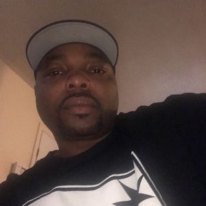 Meet your Posher, Derrick